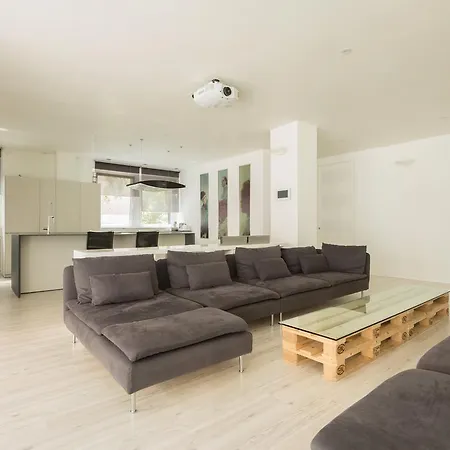 Lp 200 Apartment *