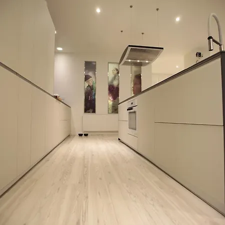 Lp 200 Apartment Trieste
